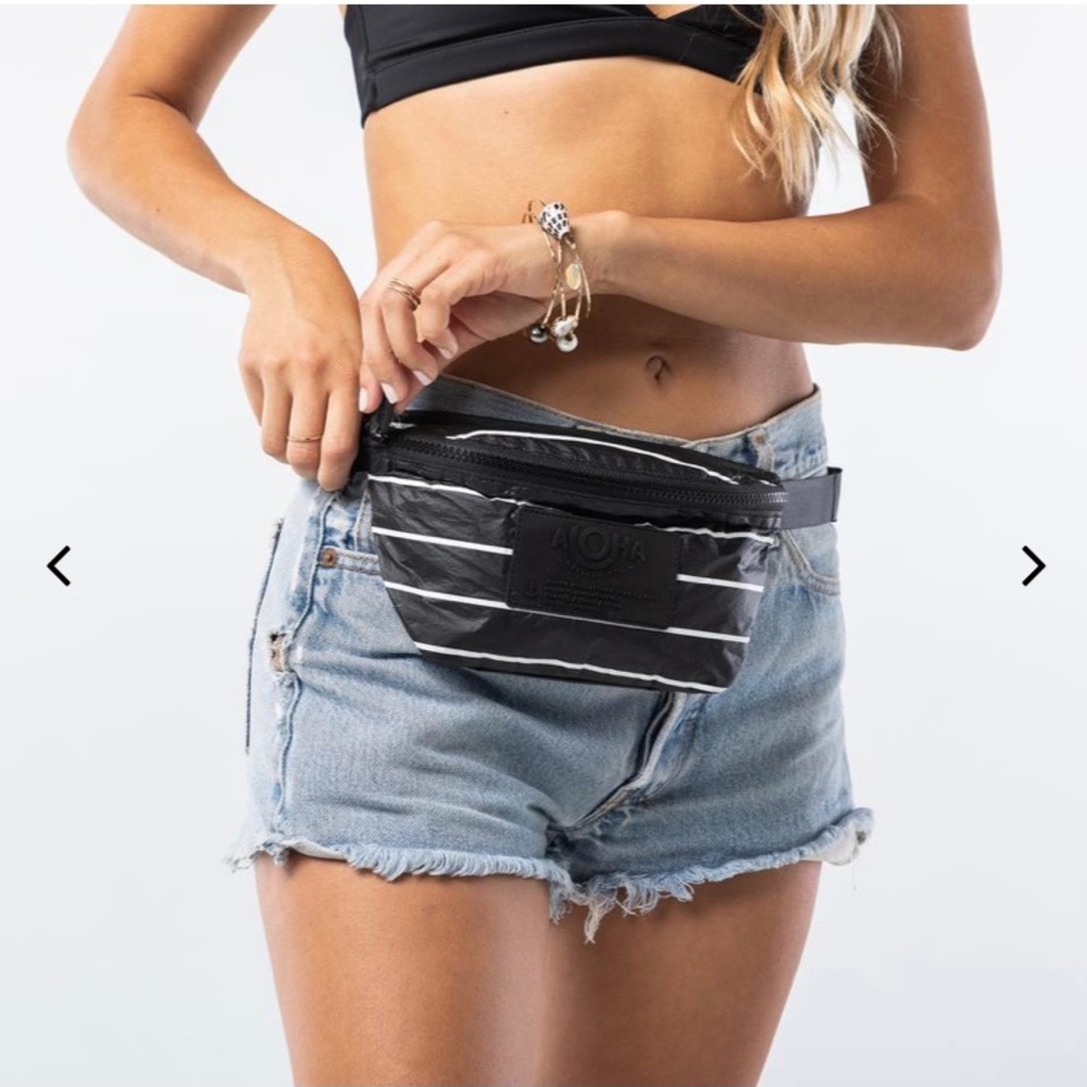 Aloha collection mini hip pack in white on black